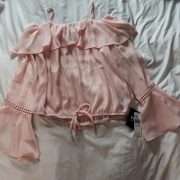 NWT Women's Light Pink Off-The-Shoulder Blouse - Picture 4 of 7